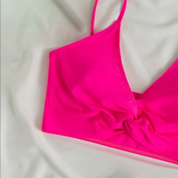 Hot pink bikini top - Picture 4 of 8